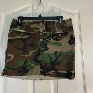 PSJ Usa camouflage mini skirt waist 30 EUC